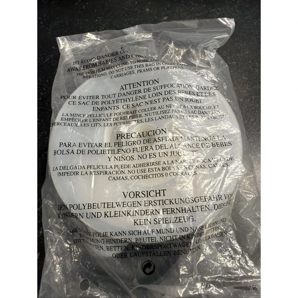 New Sealed Pampered Chef #2416 Pineapple Corer Slicer Wedger With Blade Guard